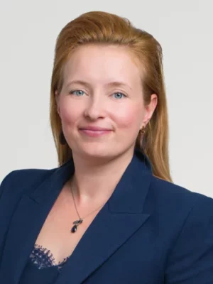 Metsäteollisuuden logistiikkapäällikkö Alina Koskela.