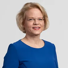 Metsäteollisuuden pääekonomisti Maarit Lindstrom.